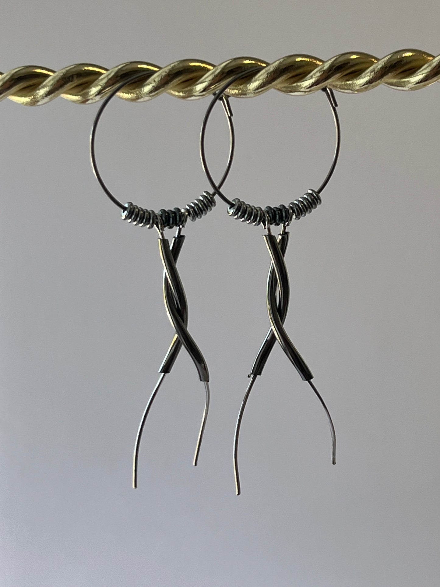 HEMATITE “STAR DANCER” (SS) | Earrings