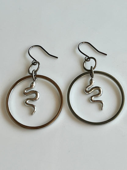DAINTY SERPENTINE HOOP-DANGLES (SS) | Earrings